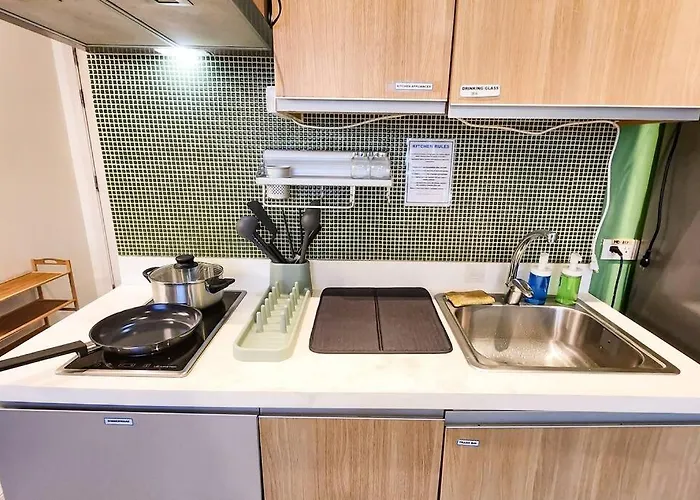 Apartment Flat In Gramercy Makati With Netflix